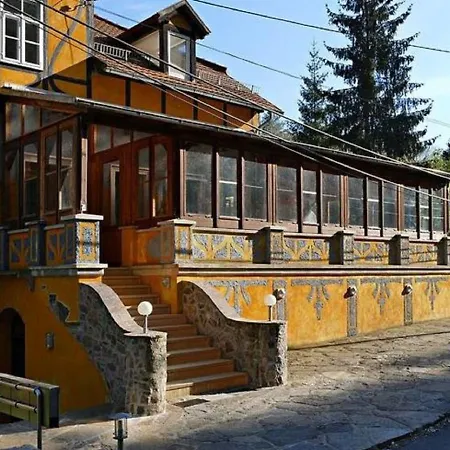 Exclusive In An Art Nouveau Grossschirma