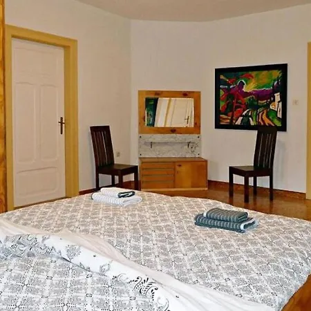 Exclusive In An Art Nouveau Villa Grossschirma