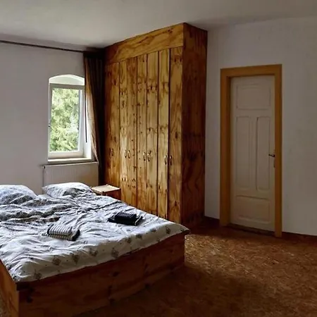 Rotschoenberg Im Tal Der Freiberger Mulde * Großschirma