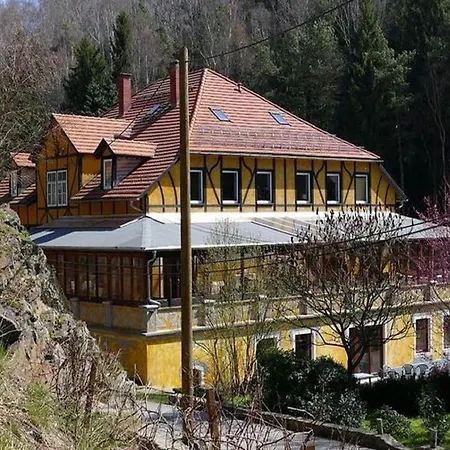 Βίλα Rotschoenberg Im Tal Der Freiberger Mulde