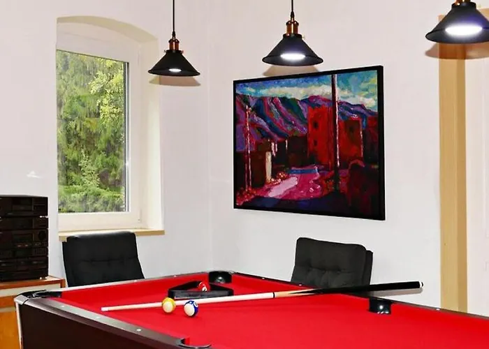 Rotschoenberg Im Tal Der Freiberger Mulde Grossschirma