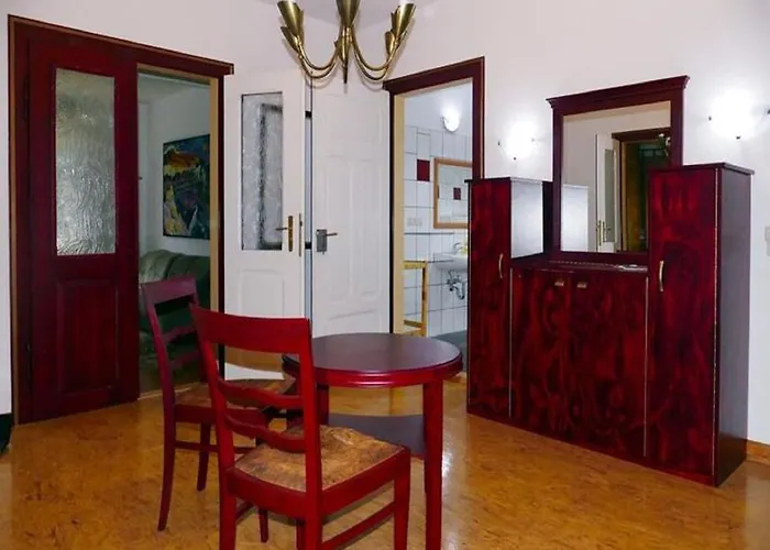 Villa Rotschoenberg Im Tal Der Freiberger Mulde *