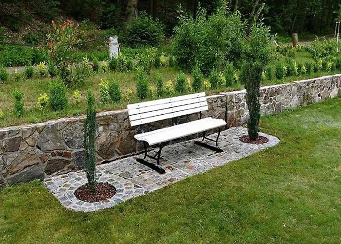 Rotschoenberg Im Tal Der Freiberger Mulde * Großschirma