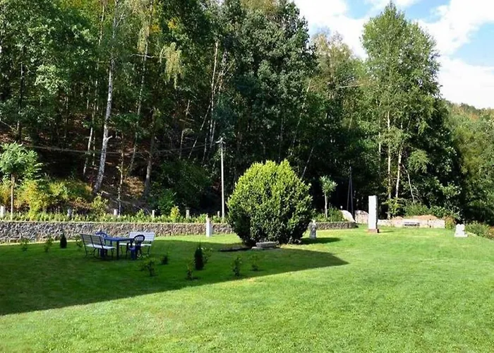 Rotschoenberg Im Tal Der Freiberger Mulde *